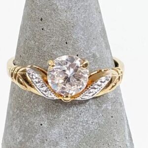 Lind Two Tone Costume Ring